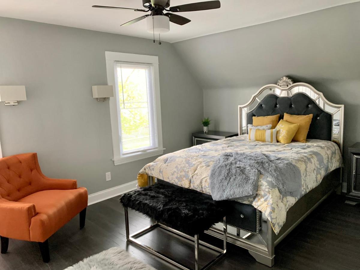 ניאגרה פולס The Oakwood Cottage- With Private Yard & Parking, Minutes From Falls & Casino By Niagara Hospitality מראה חיצוני תמונה